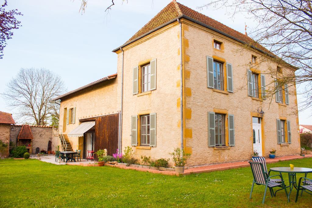 Bed and Breakfast Aux Ronzieres Pouilly-sous-Charlieu Zimmer foto