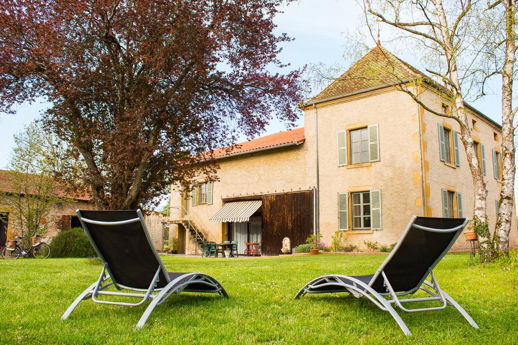 Bed and Breakfast Aux Ronzieres Pouilly-sous-Charlieu Zimmer foto
