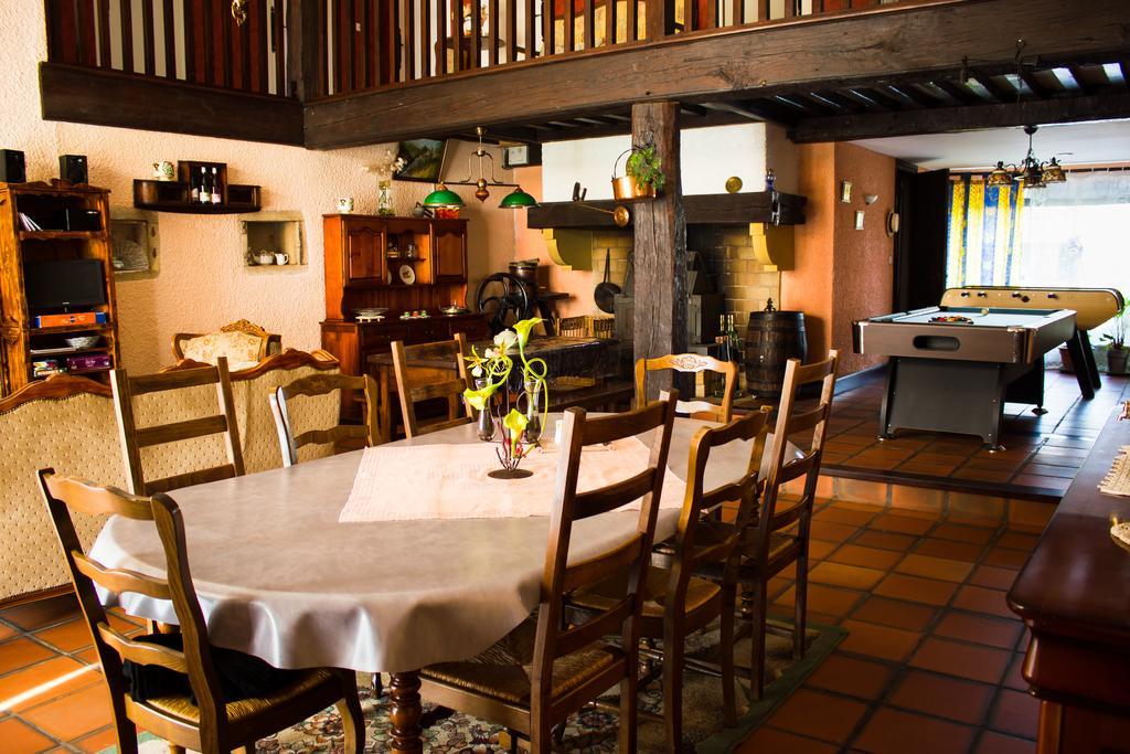 Bed and Breakfast Aux Ronzieres Pouilly-sous-Charlieu Zimmer foto